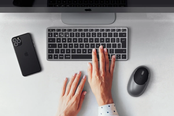 Клавиатура Satechi Slim X1 Bluetooth Backlit Keyboard, серый