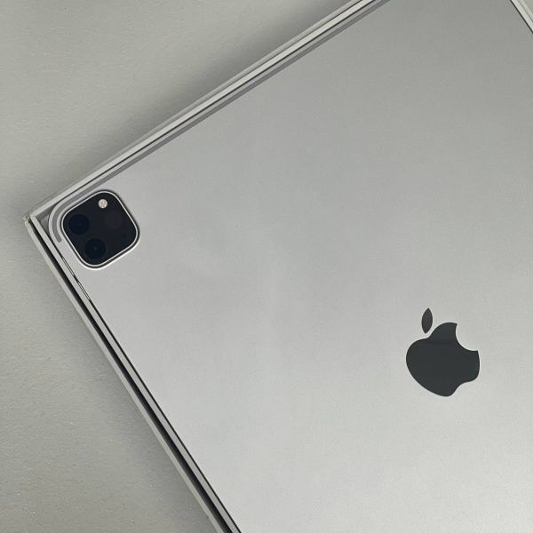 iPad Pro 12.9 (5го поколения) Wi-Fi 128 ГБ, серебристый